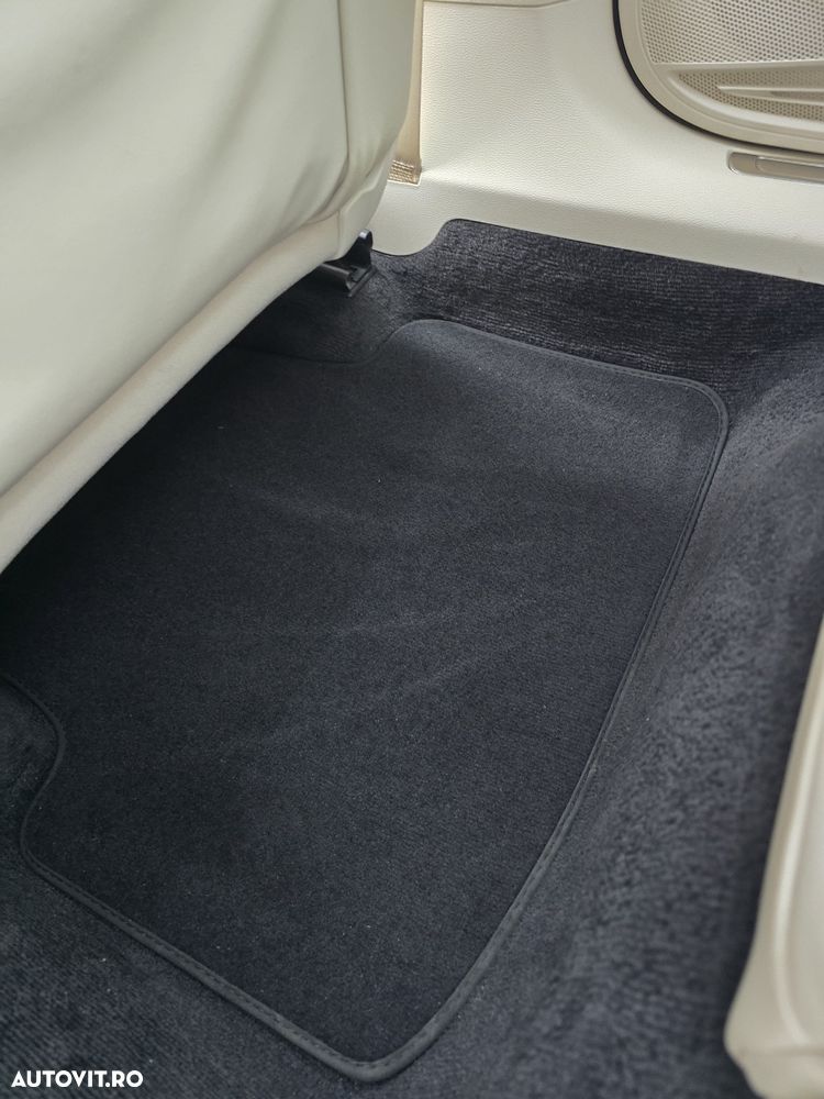 Volkswagen Passat 2.0 TDI SCR 4Motion DSG Elegance - 34