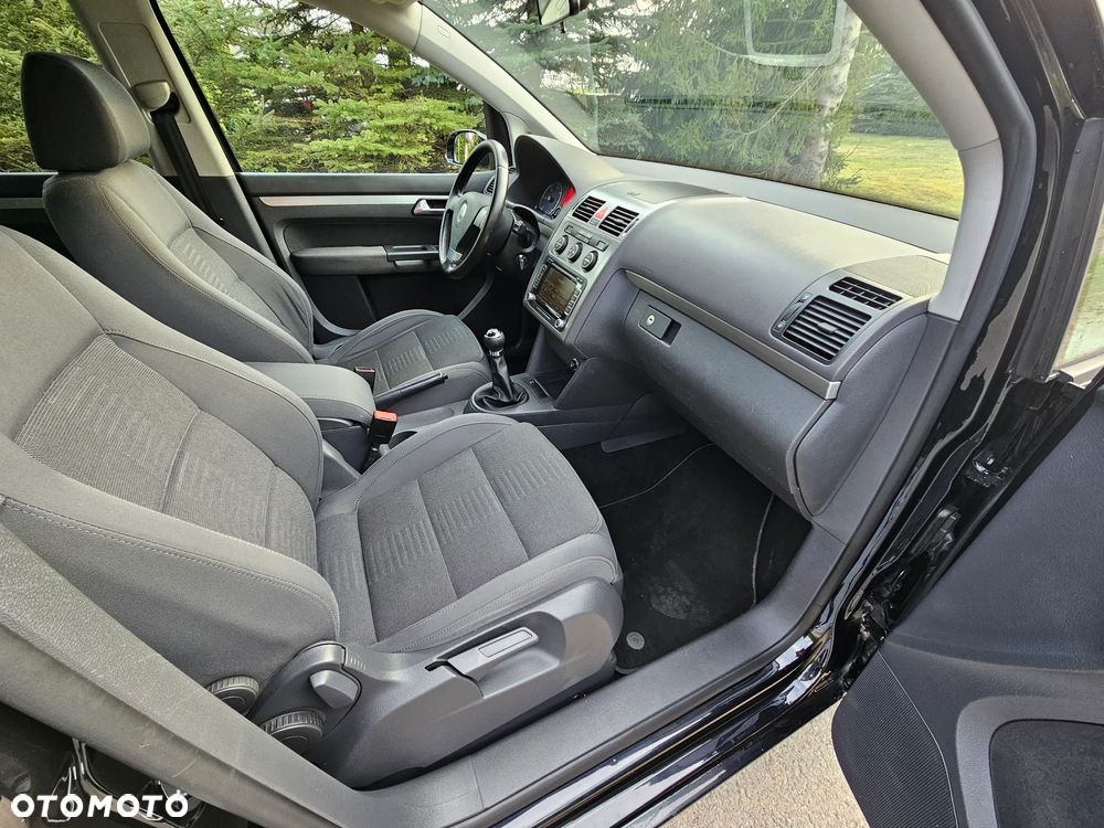 Volkswagen Touran 2.0 TDI DPF Highline - 15