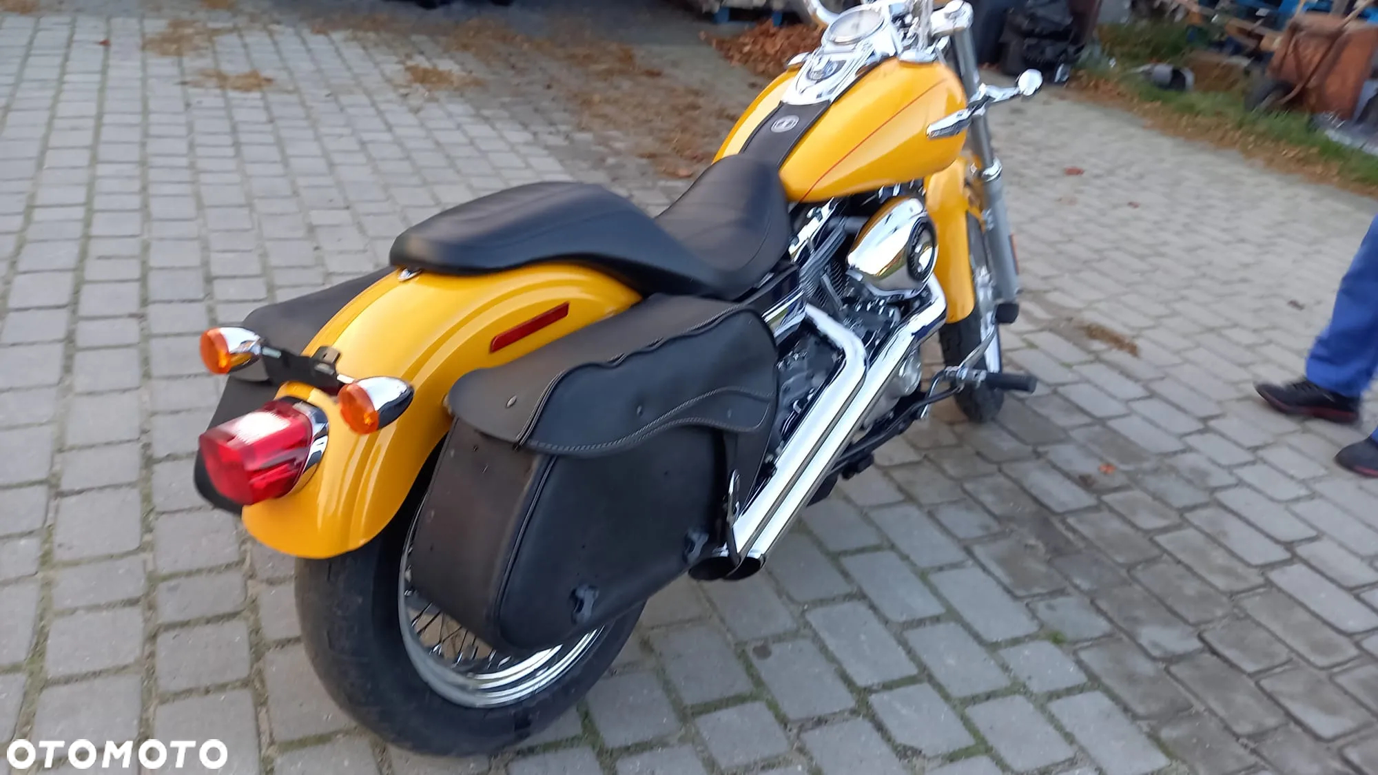 Harley-Davidson Dyna Super Glide - 4
