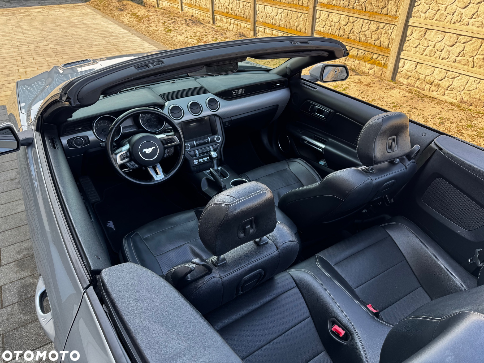 Ford Mustang Cabrio 2.3 Eco Boost - 16