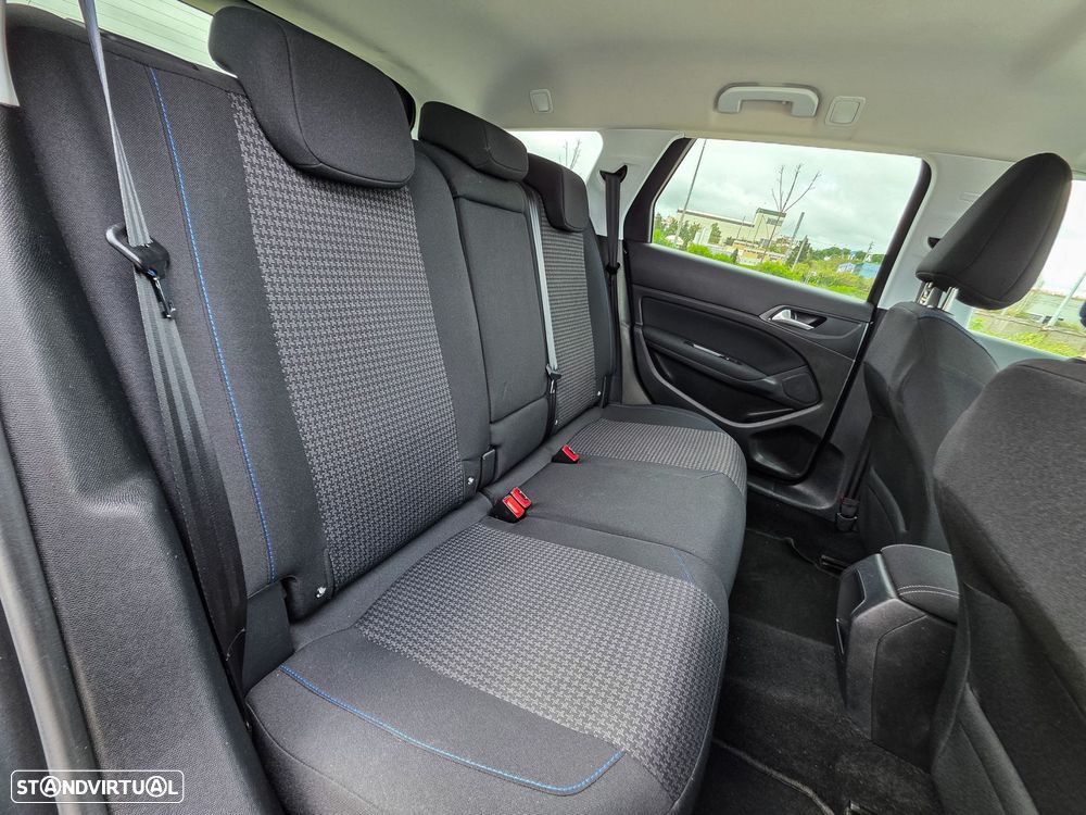 Peugeot 308 SW 1.5 BlueHDi Style - 23