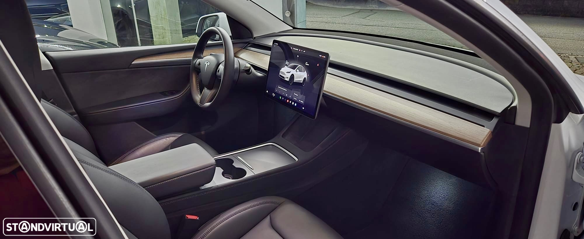 Tesla Model Y Performance Tração Integral - 18