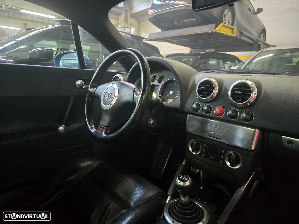 Audi TT Coupé 1.8 T - 23