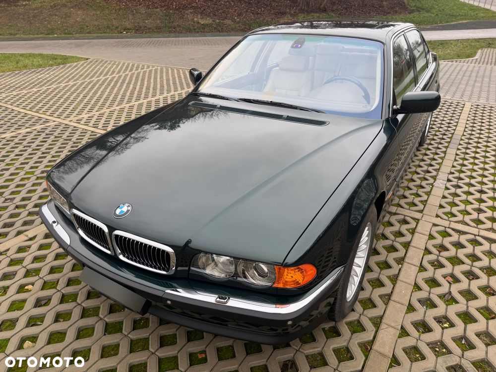 BMW Seria 7 750iL - 2