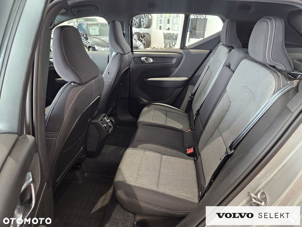 Volvo XC 40 - 24
