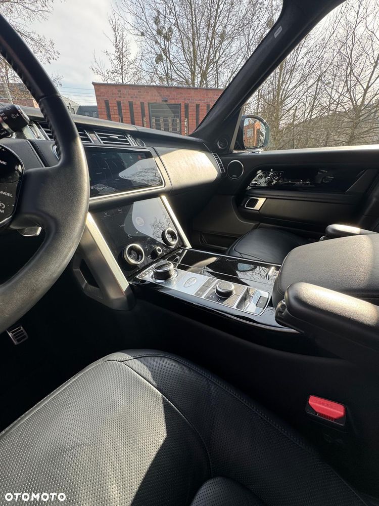 Land Rover Range Rover D300 Autobiography - 19
