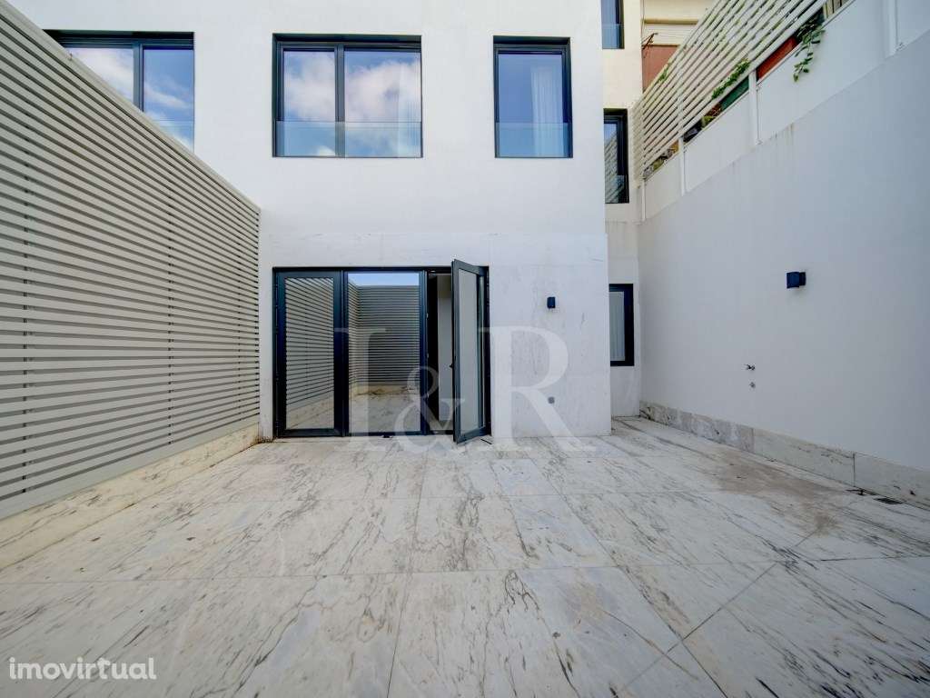 Duplex T1 com terraços junto à Praça de Espanha - Grande imagem: 2/37