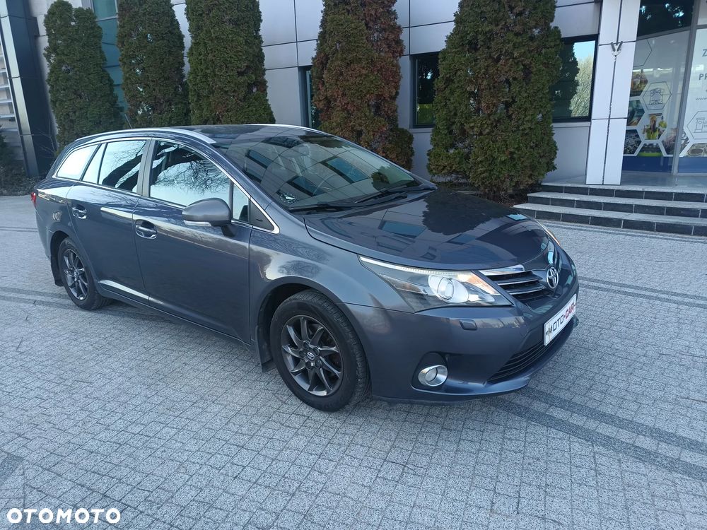 Toyota Avensis 1.8 Luna EU5 - 1