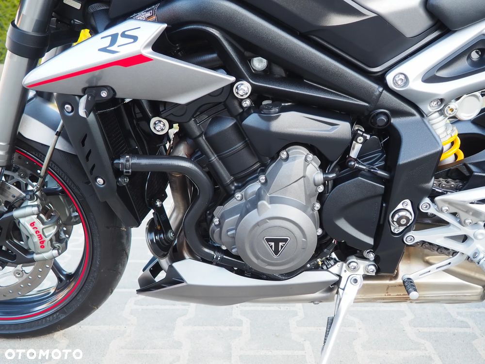 Triumph Street Triple - 22