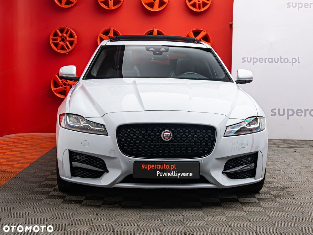 Jaguar XF 2.0 i4D AWD R-Sport - 3