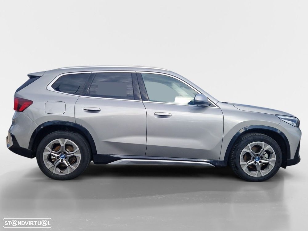 BMW iX1 eDrive20 - 5