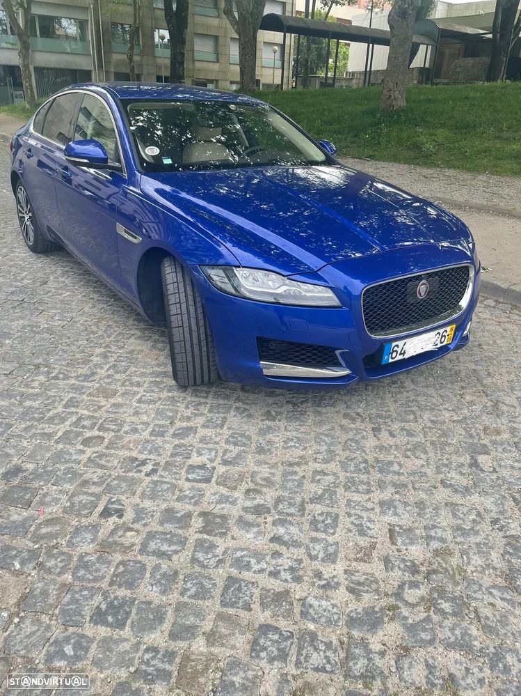 Jaguar XF - 4