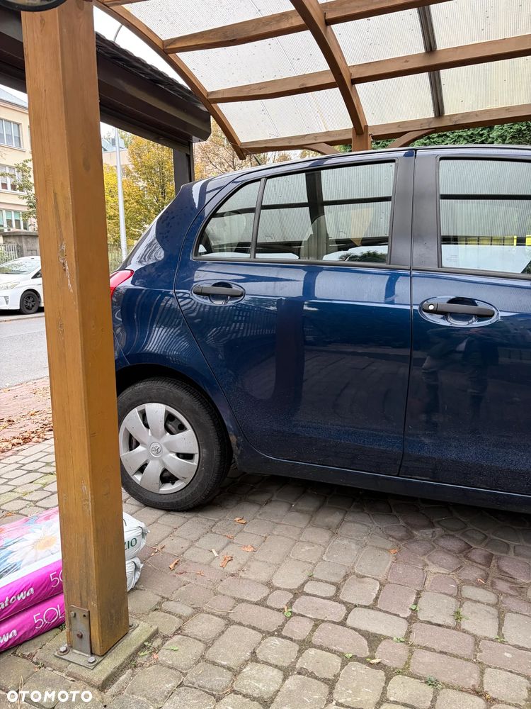 Toyota Yaris 2007 photo 3