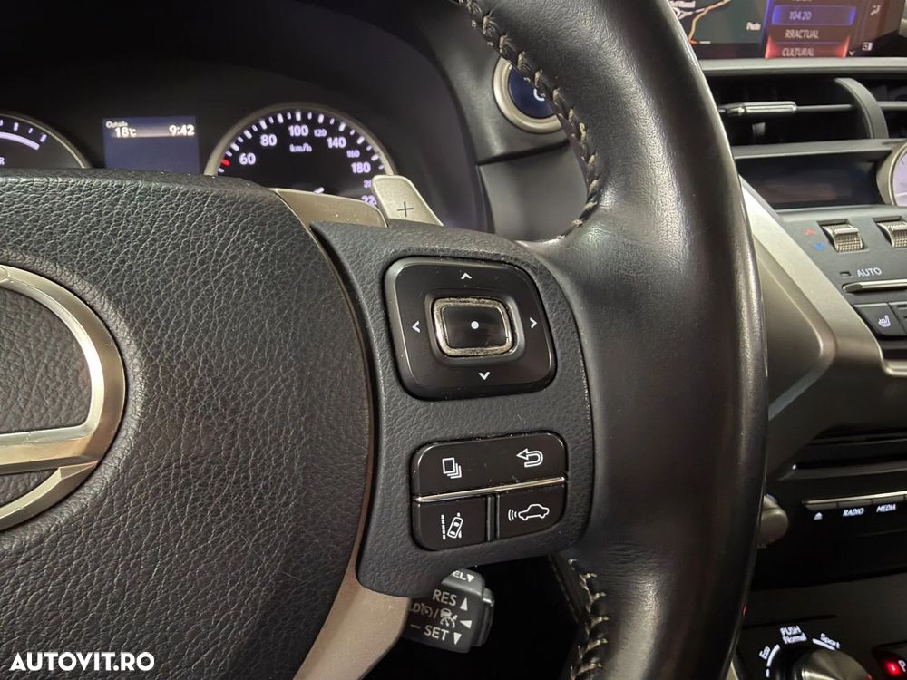 Lexus Seria NX 300h Executive Line - 22