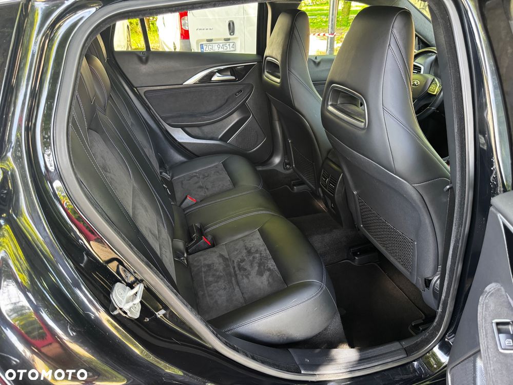 Infiniti Q30 2.0t DCT AWD Sport - 6