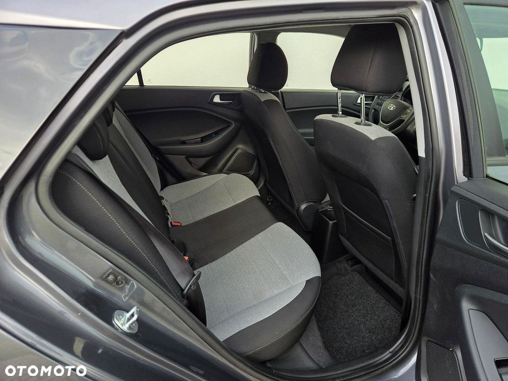 Hyundai i20 - 11