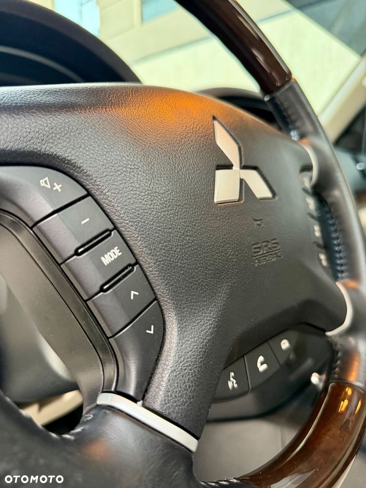 Mitsubishi Pajero 3.2 DID Limited Edition Tech - 28