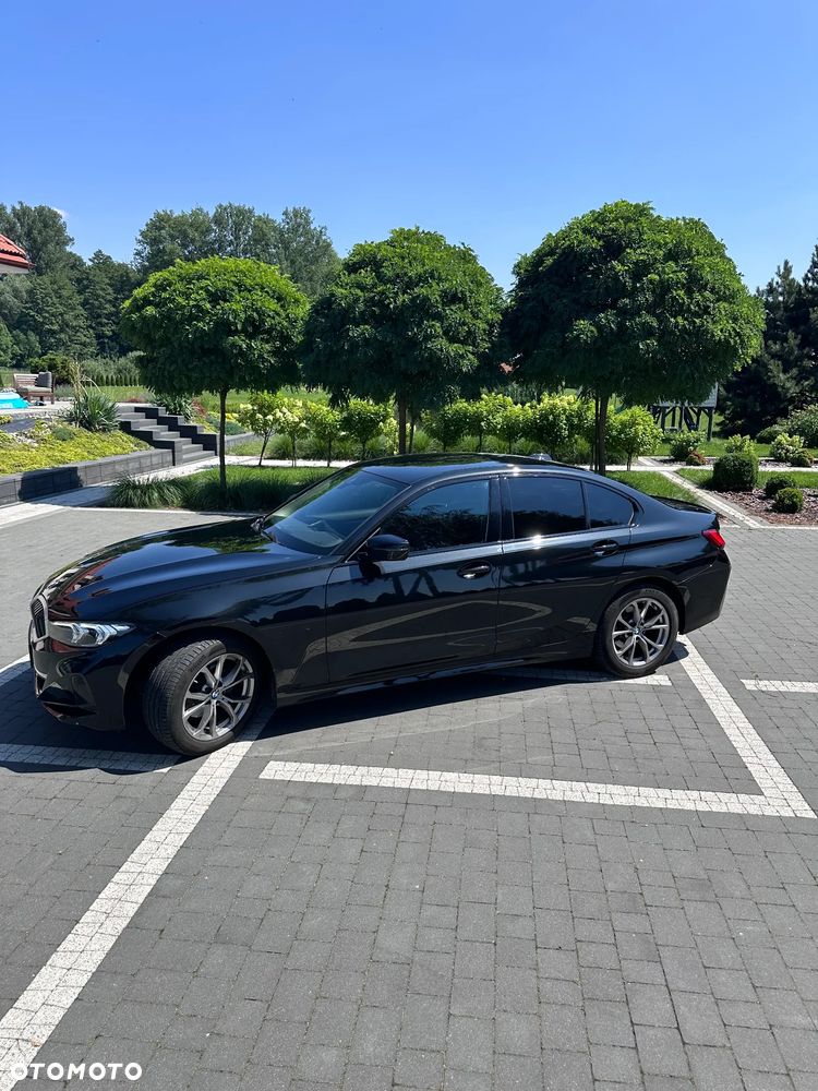 BMW Seria 3 320d xDrive mHEV - 3