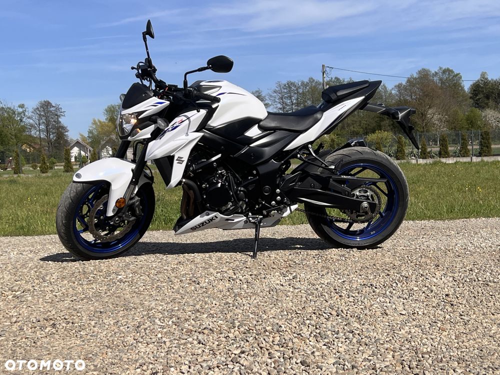 Suzuki GSX - 5