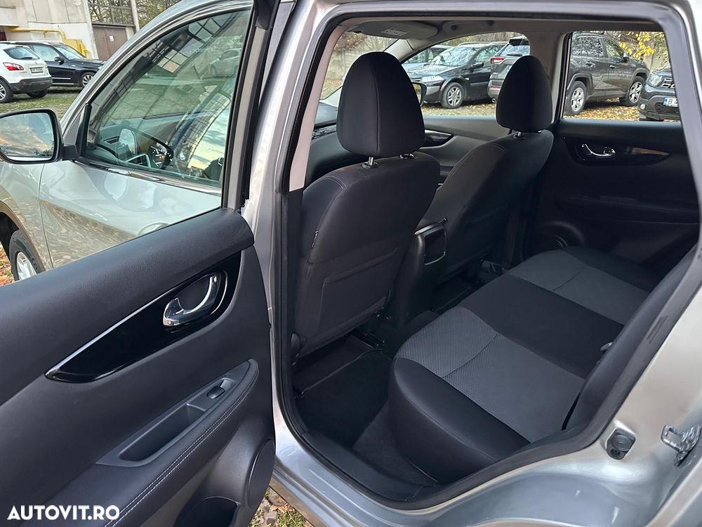 Nissan Qashqai 1.6 DCI Start/Stop 4X4-i Acenta - 18