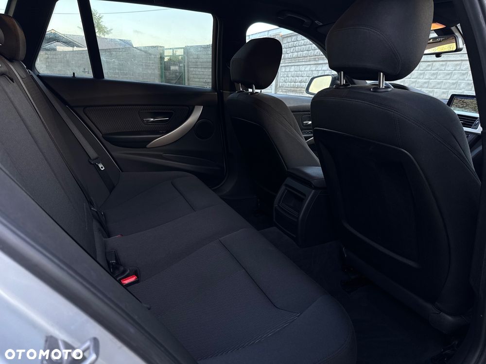 BMW Seria 3 - 12