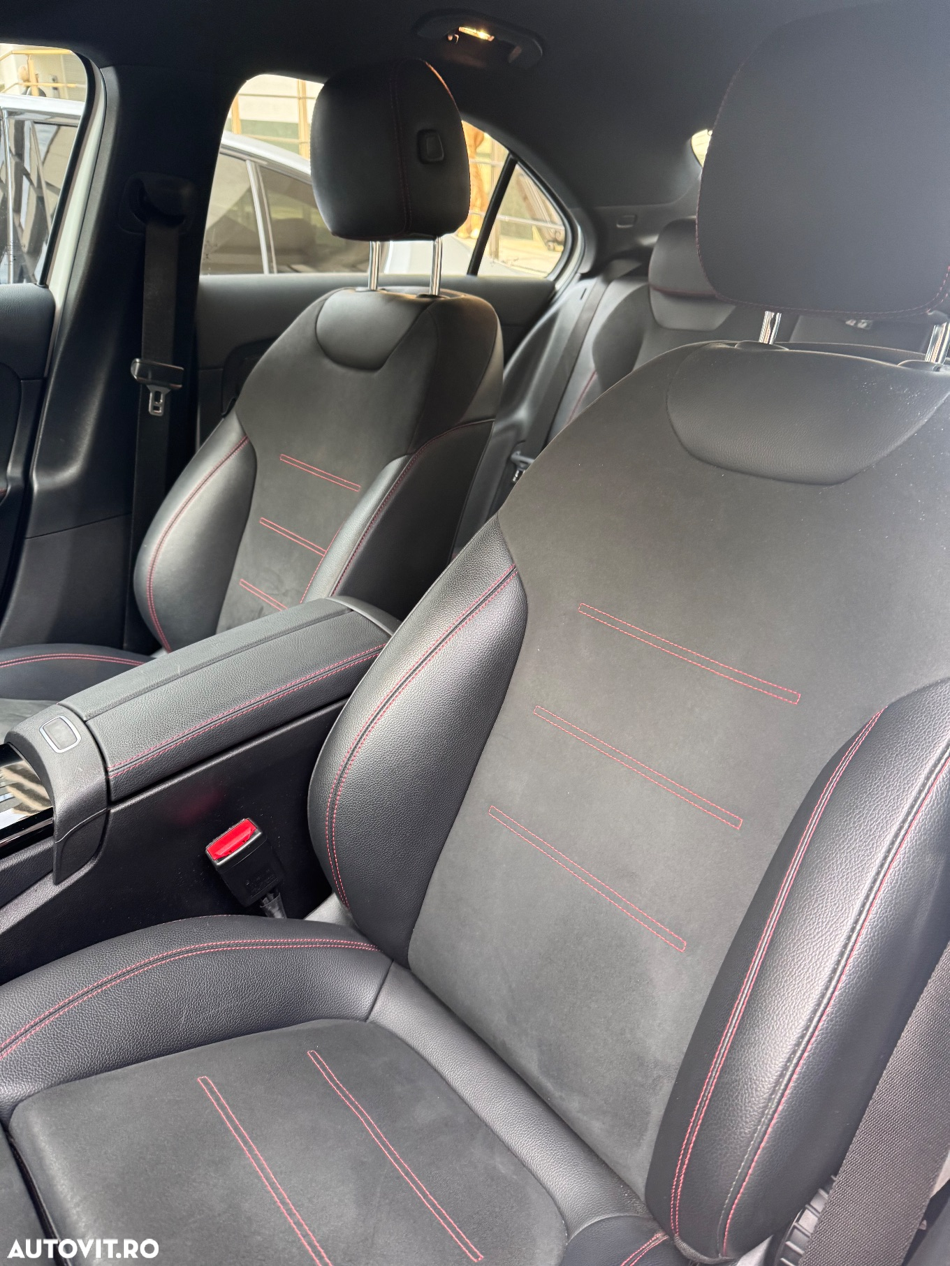 Mercedes-Benz A 250 e 8G-DCT AMG Line - 11