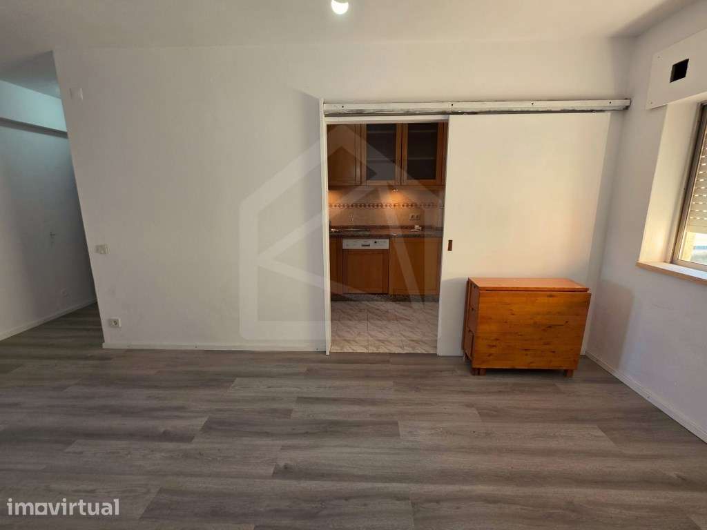 Apartamento T2 Renovado em São João da Madeira - Grande imagem: 2/15