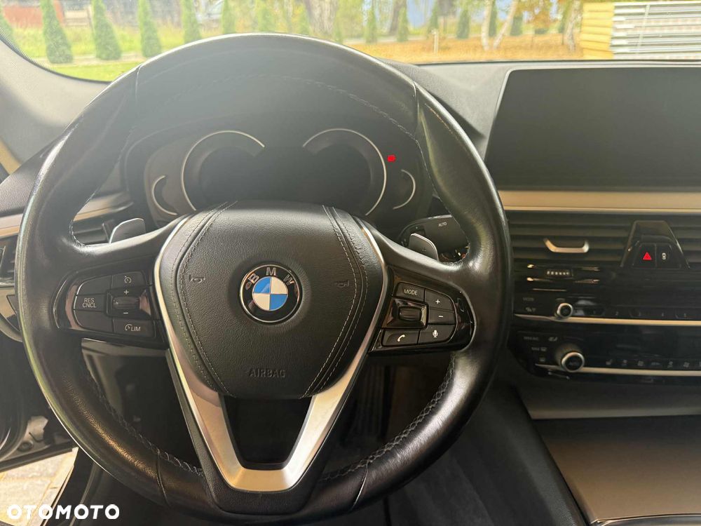 BMW Seria 5 520d M Sport Edition - 3