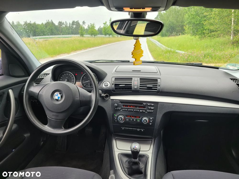 BMW Seria 1 118i Edition Sport - 8