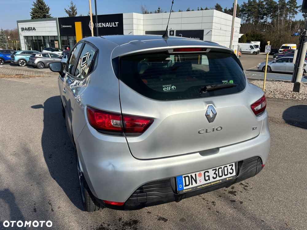 Renault Clio TCe 90 Paris - 6
