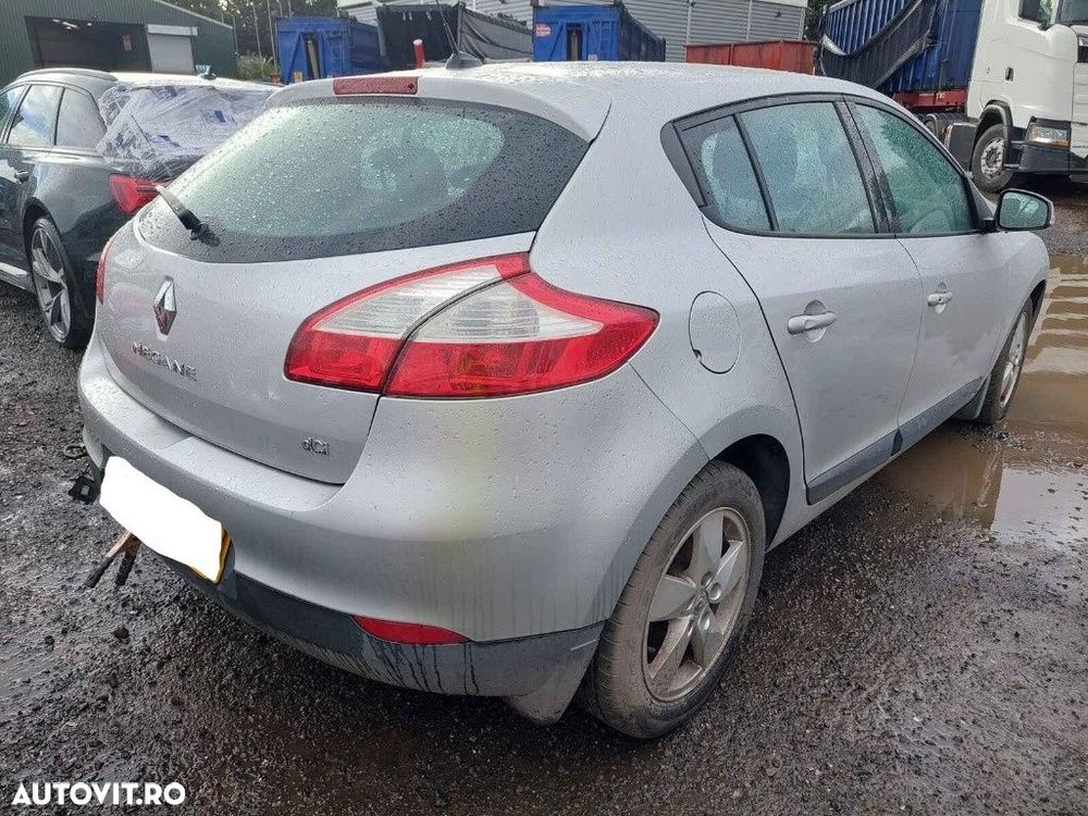 Rulou polita portbagaj Renault Megane 3 2011 HATCHBACK 1.5 dCI - 7