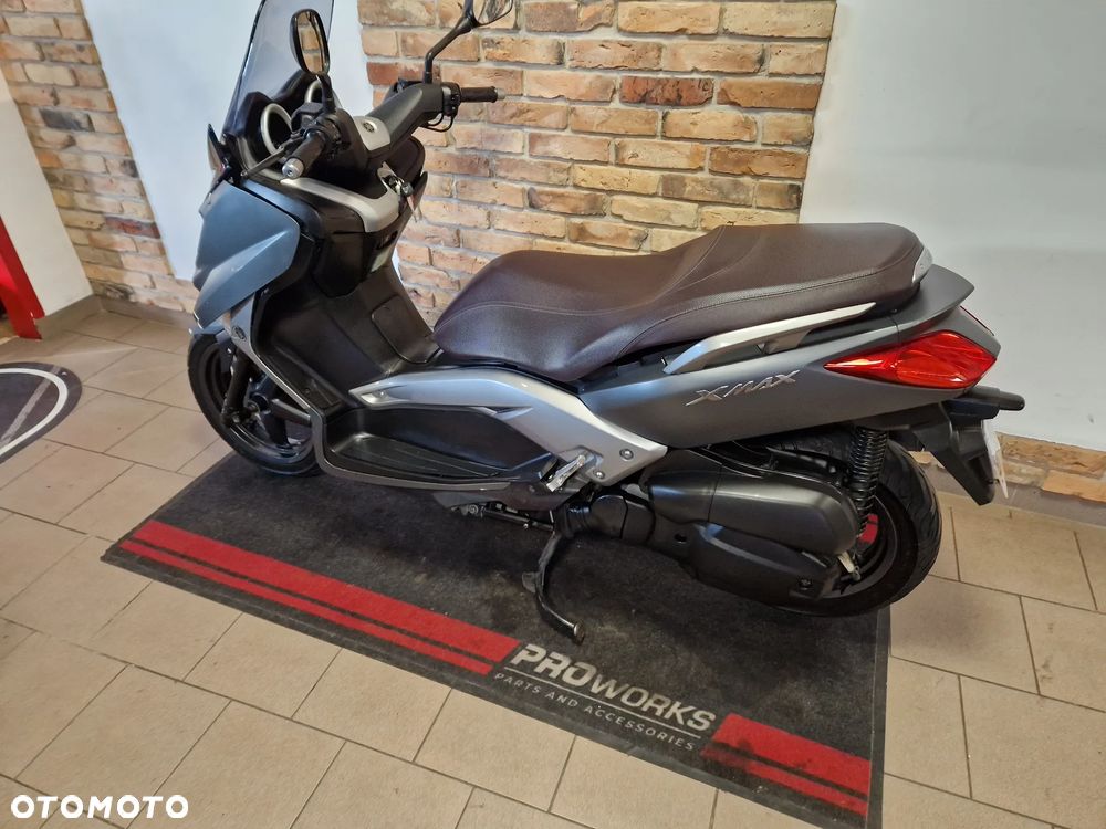 Yamaha X-max - 8