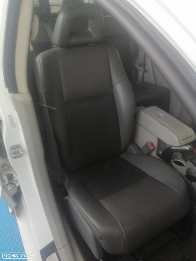 BANCO FRENTE DIREITO DODGE CALIBER PM - 1
