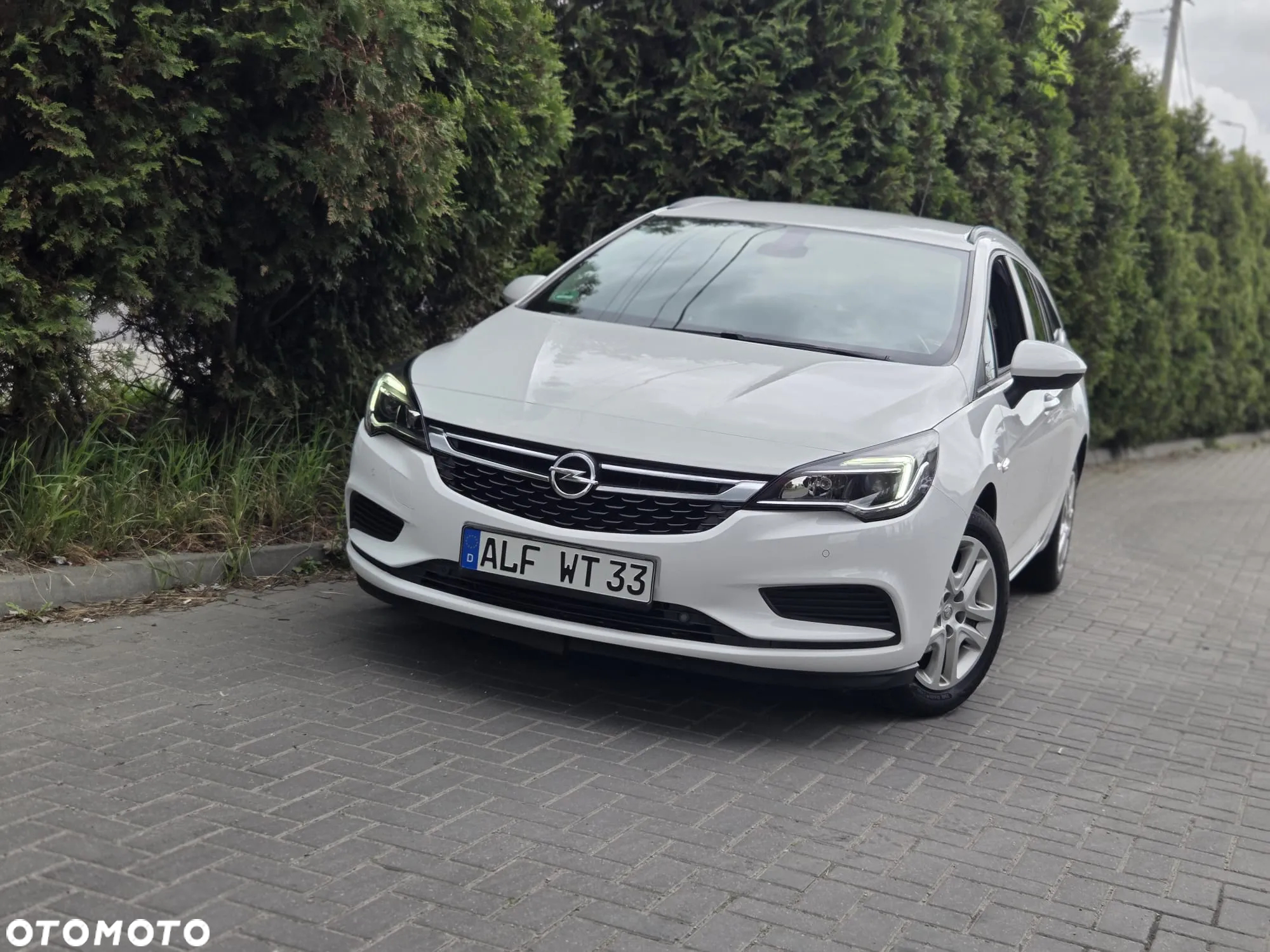Opel Astra 1.4 Turbo Start/Stop Edition - 2