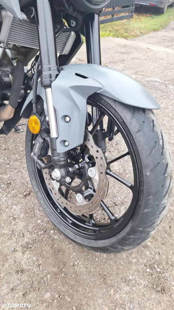 Honda CB - 32