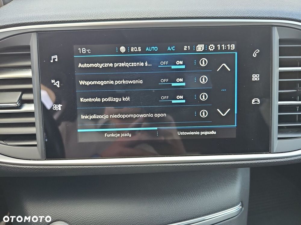 Peugeot 308 BlueHDi 130 EAT8 Allure - 26