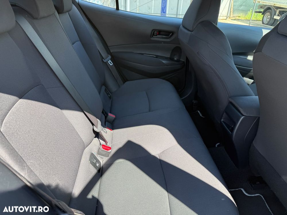 Toyota Corolla - 17