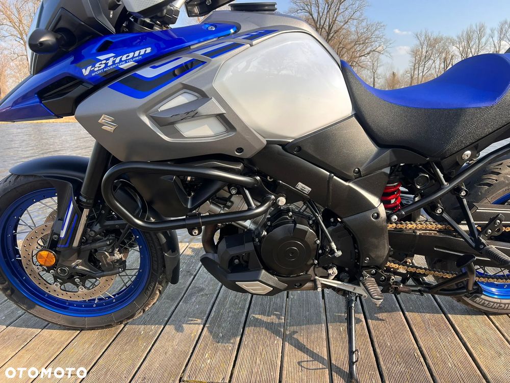 Suzuki V-STROM - 11