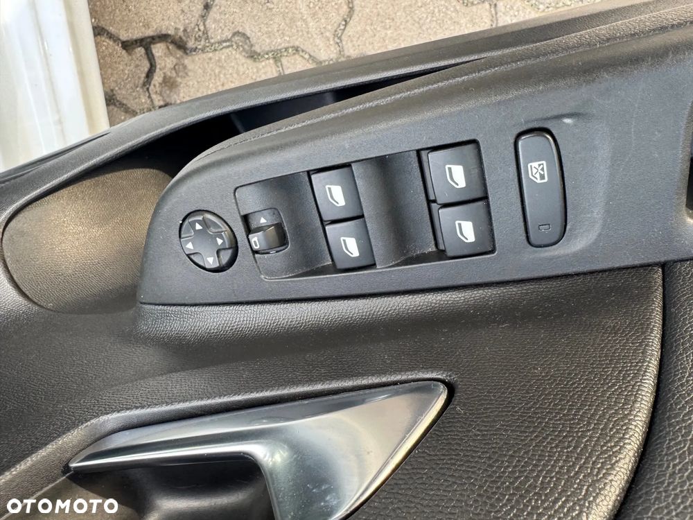 Opel Corsa 1.2 Elegance S&S - 18