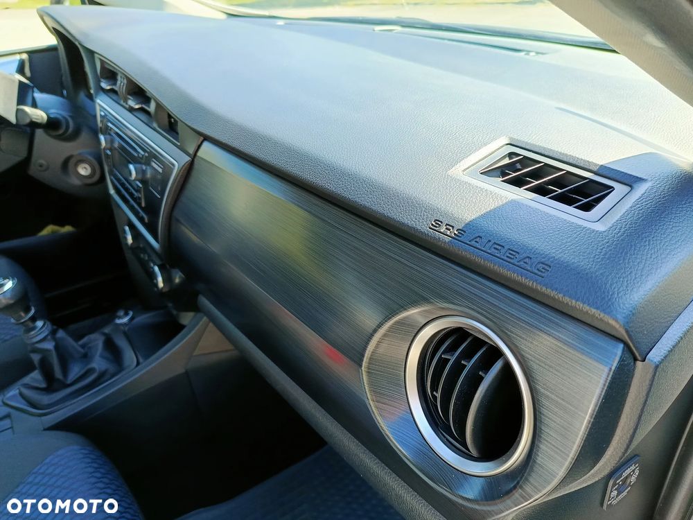 Toyota Auris 1.33 VVT-i Active - 24