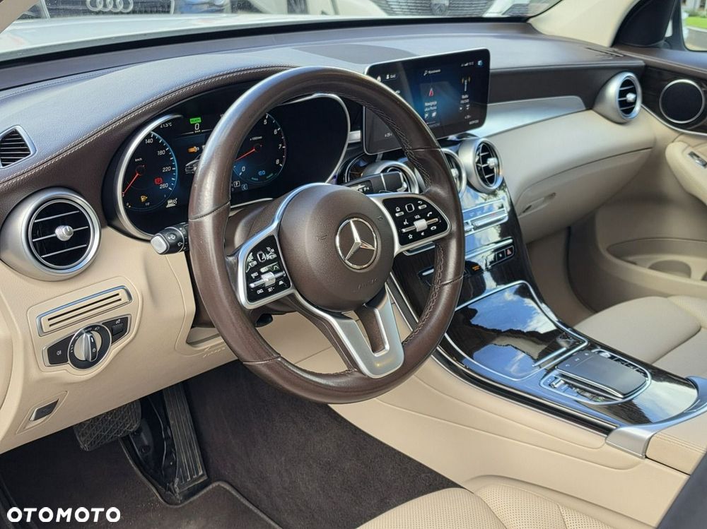 Mercedes-Benz GLC - 13