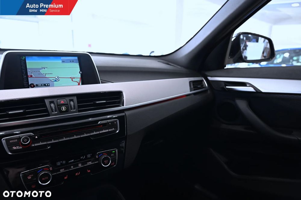 BMW X1 xDrive18d - 11