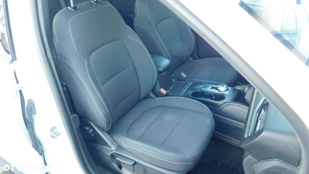Ford Kuga 2.5 Duratec PHEV ST-LINE X - 26