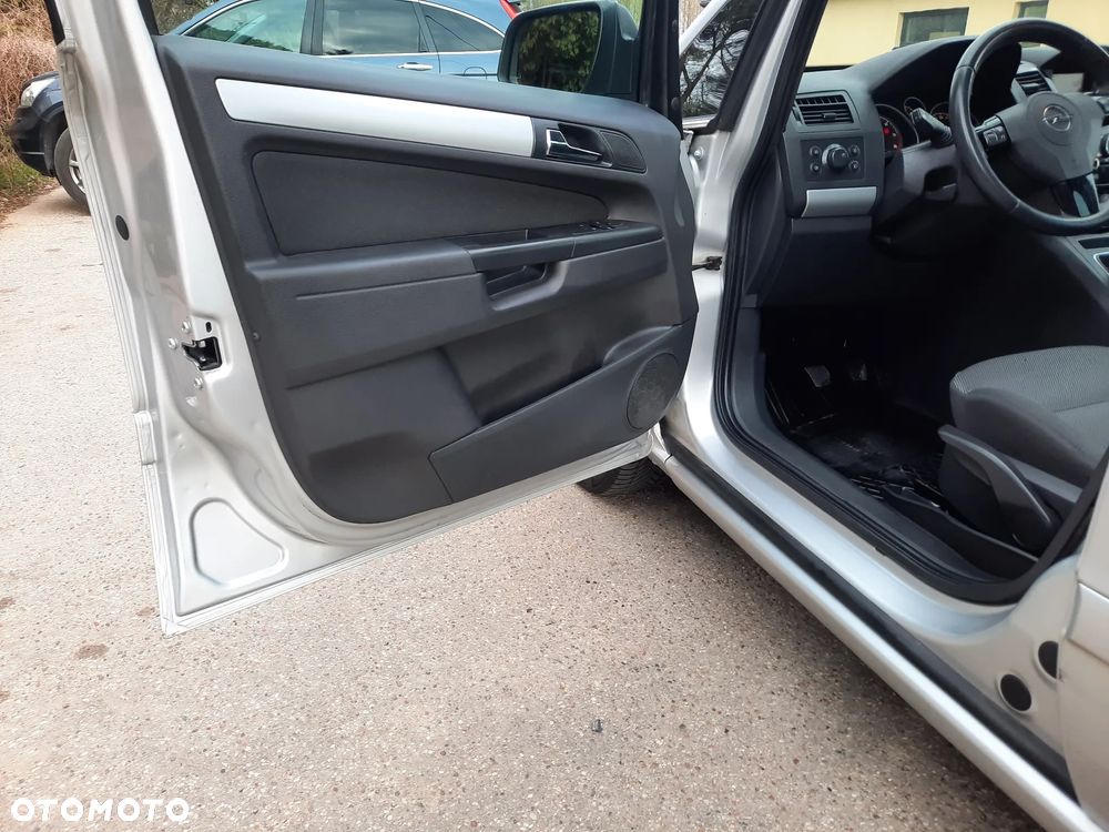 Opel Zafira 1.7 CDTI ecoFLEX Family - 25