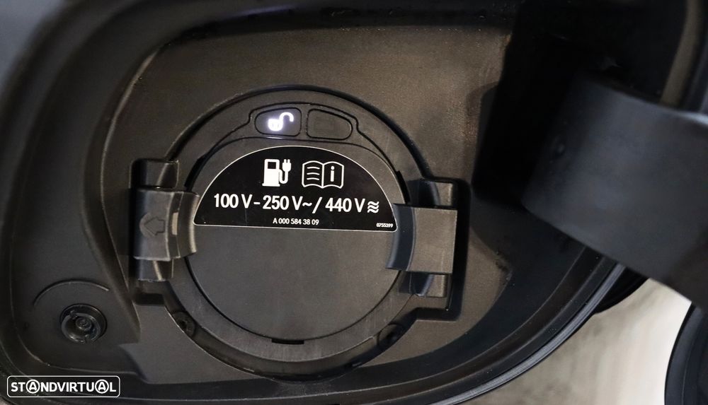 Mercedes-Benz GLC 350 e 4Matic 7G-TRONIC AMG Line - 38