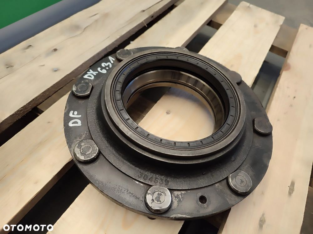 Piasta koła V31796100 304539 Deutz-fahr 6.31 DX - 7