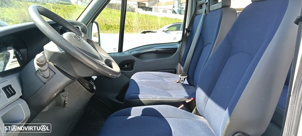 Iveco Daily Chasis Cabina Cabina dupla - 9