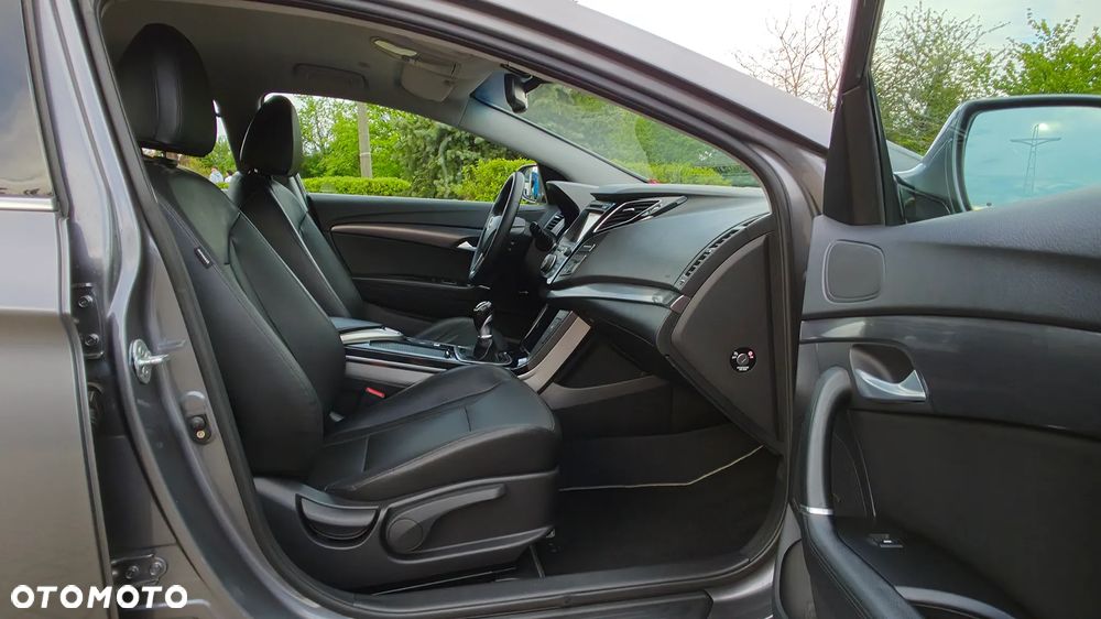 Hyundai i40 Kombi 1.7 CRDi Premium - 35