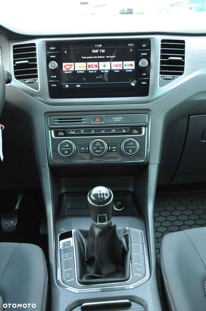Volkswagen Golf Sportsvan SV 1.5 TSI ACT Comfortline - 24