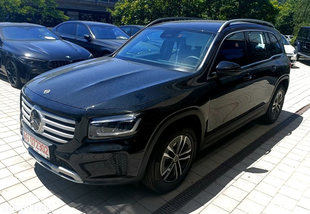 MERCEDES-BENZ GLB